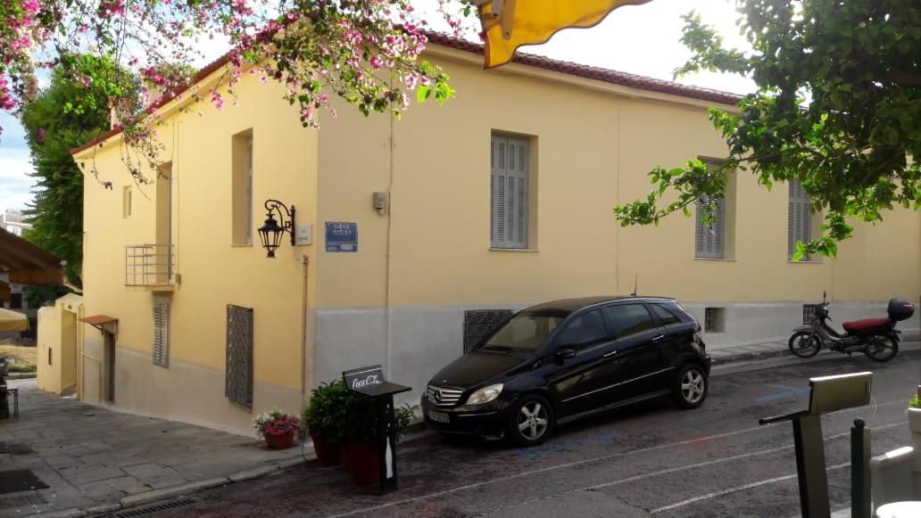 A Painter'S House In Plaka Apartment Athens Exterior photo