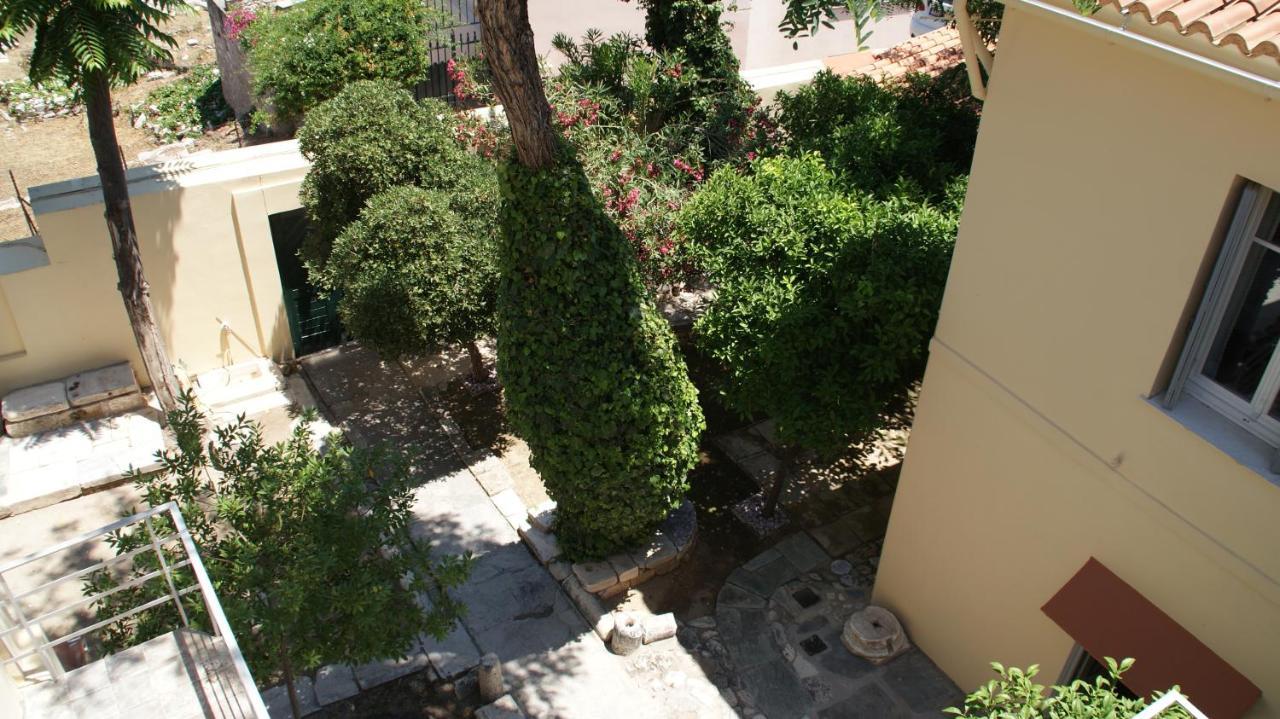 A Painter'S House In Plaka Apartment Athens Exterior photo