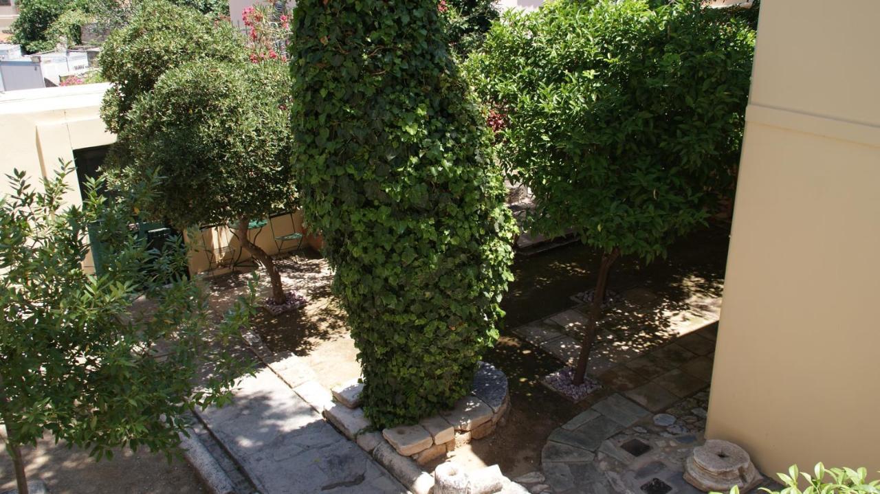 A Painter'S House In Plaka Apartment Athens Exterior photo