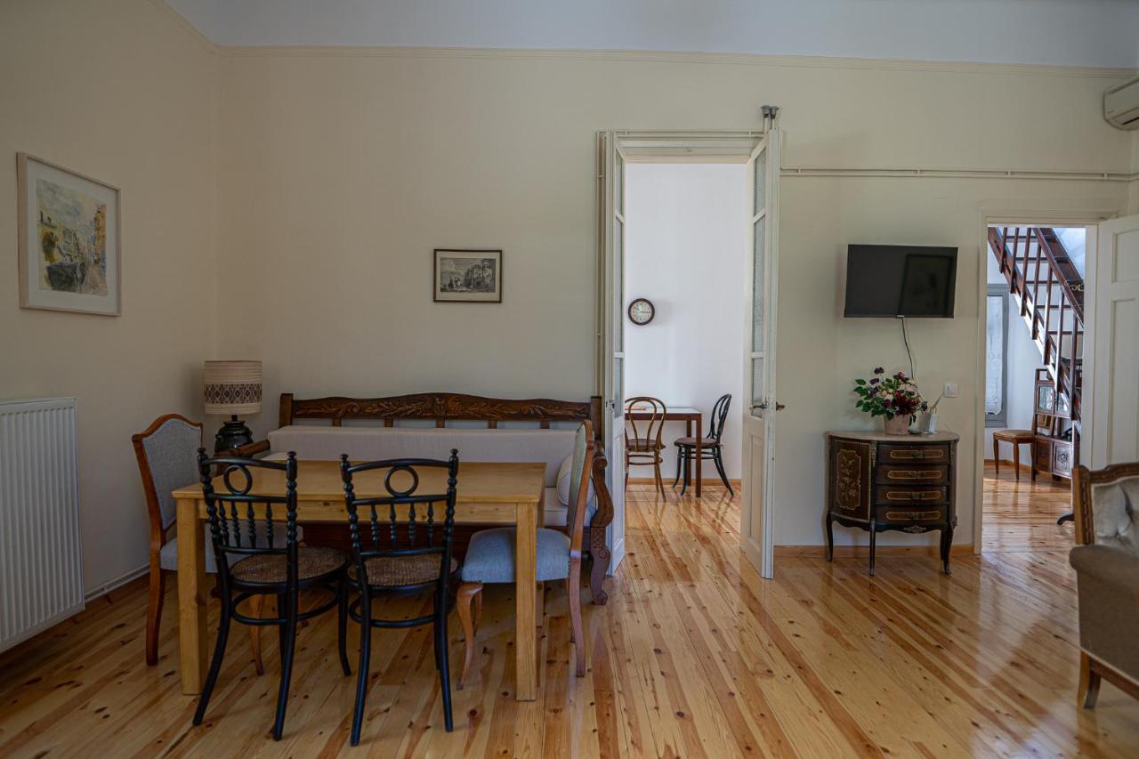 A Painter'S House In Plaka Apartment Athens Exterior photo